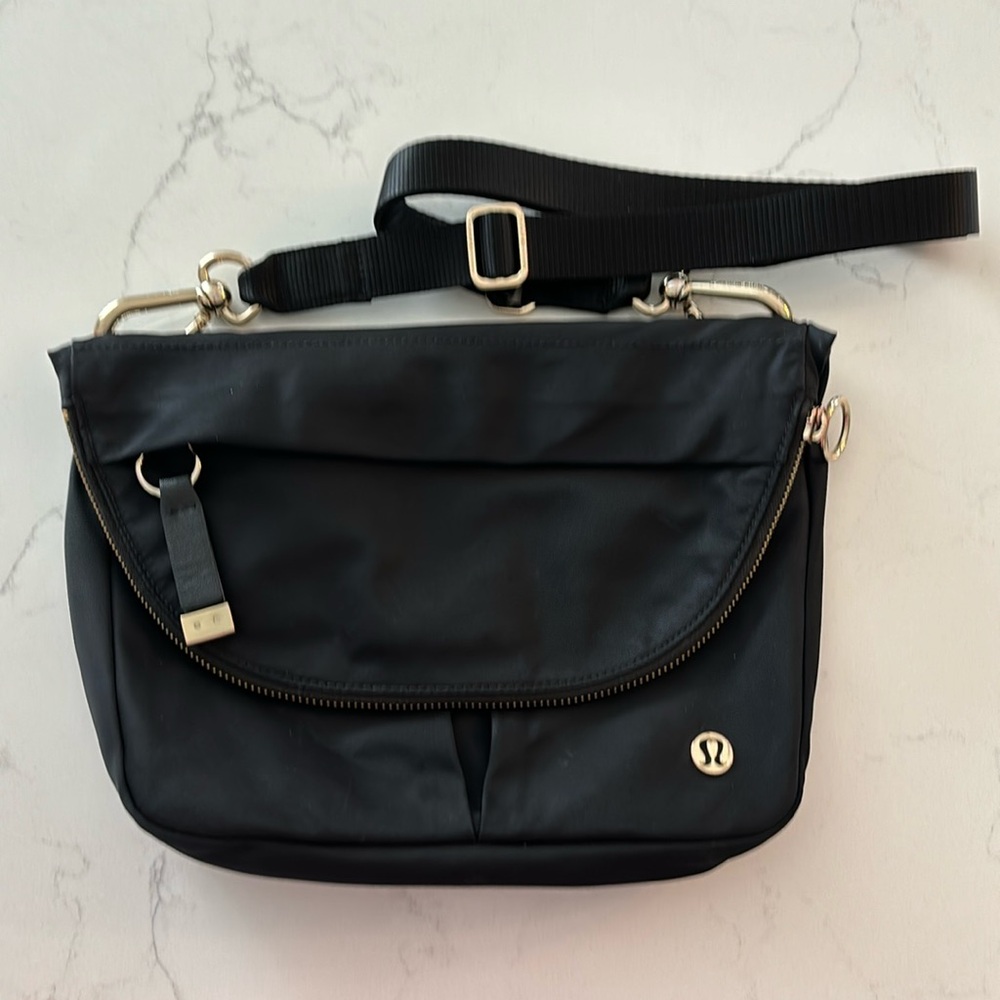 Lululemon 5L All night Festival bag